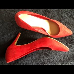Old Navy Red Pumps
